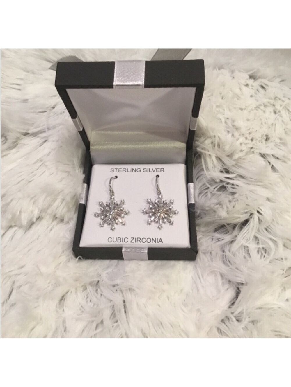 Snowflake Jewelry set Sterling Silver Cubic Zirconia gift boxed - Picture 3 of 9
